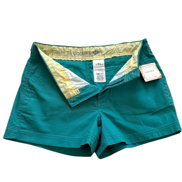 Dockers Women Green Mid Rise Chino Pockets 3” Everyday Shorts Size 10 NEW - Picture 3 of 13